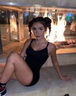 andrea-botez-v0-btilvkors4pc1.jpg